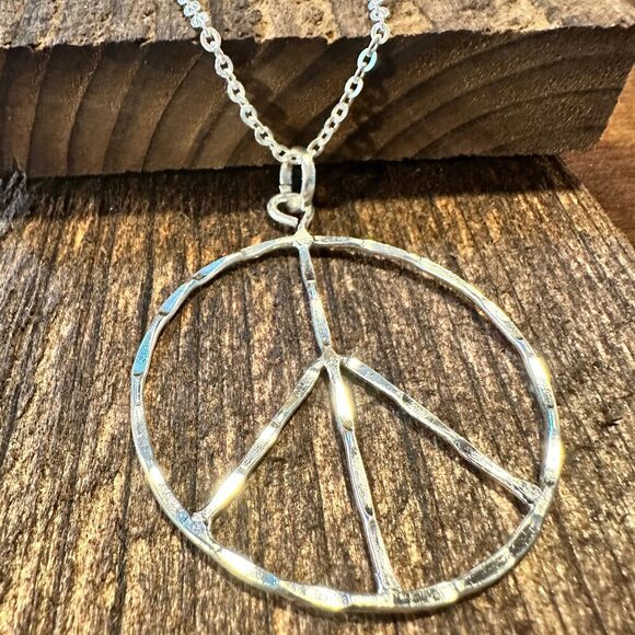 Handmade Artesian Hippie Silver Plated Peace Sign Necklace Chain, Gift Box - Picture 6 of 8